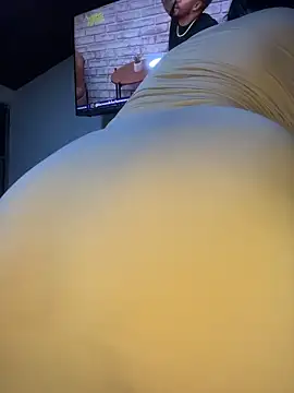 Im Saraaaa online show from March 17, 2026, 3:22 am