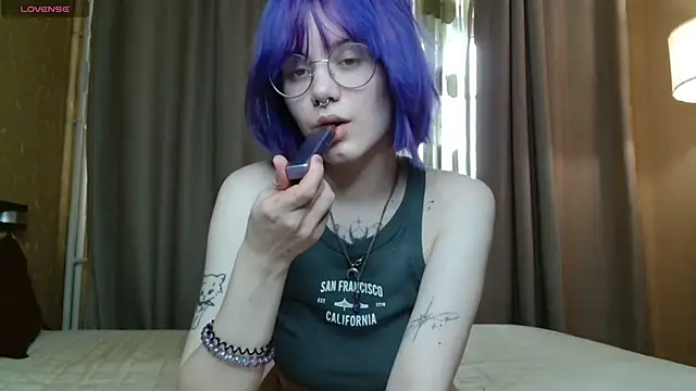 Snapshot of KellePourier chatting on May 8, 2026, 8:08 am KellePourier online show from May 8, 2026, 8:08 am