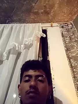 SkinniYamo online show from March 16, 2026, 5:13 am