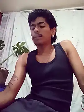 SkinniYamo online show from April 23, 2026, 3:08 am