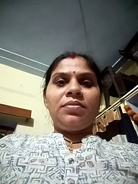 HayatKapoor online show from November 6, 2025, 2:07 pm