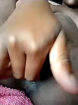 Blondecurv24 online show from December 4, 2025, 9:07 am