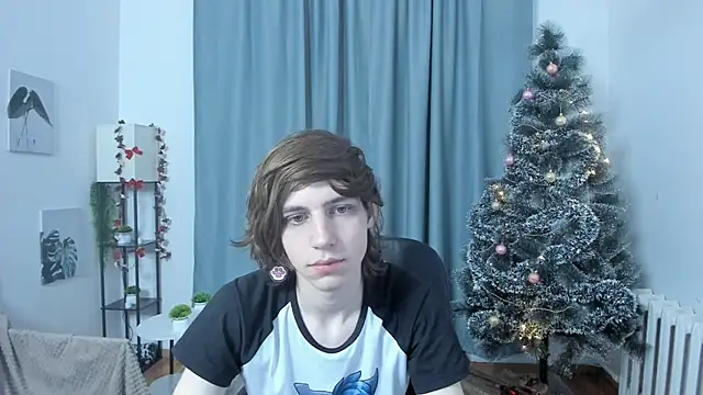 AvenGlow online show from December 19, 2025, 5:03 am