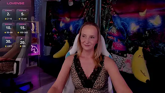 ScarlettPalmer online show from March 12, 2026, 10:10 am