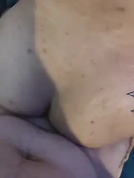 Lilianstf online show from November 4, 2025, 8:08 pm