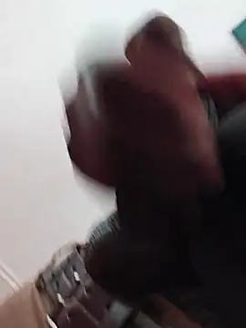 bigbuufuu online show from April 26, 2026, 6:49 pm