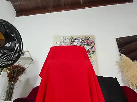 hathor  01 online show from November 4, 2025, 4:33 am