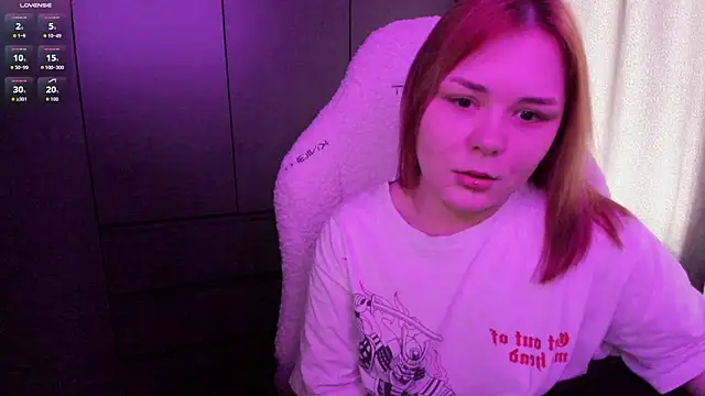 Snapshot of sophia_lix chatting on June 10, 2026, 8:35 am sophia lix online show from June 10, 2026, 8:35 am