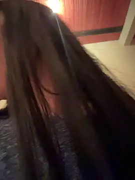 anny  18 online show from November 21, 2025, 8:40 pm