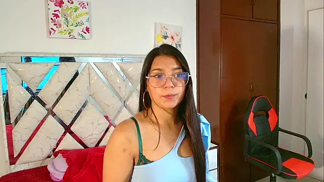 AdeleFun online show from November 27, 2025, 12:51 pm