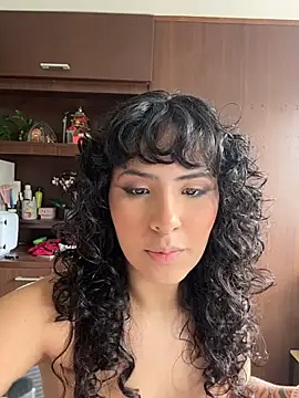 SugarTroubl33 online show from October 30, 2025, 1:12 pm