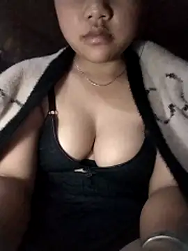 Smay69  online show from November 13, 2025, 7:40 am