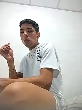 Snapshot of Alex_Sweeting chatting on November 11, 2025, 6:35 am Alex Sweeting online show from November 11, 2025, 6:35 am