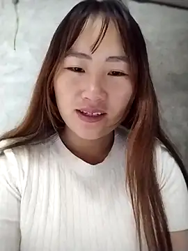 emini-xx online show from November 3, 2025, 12:02 am