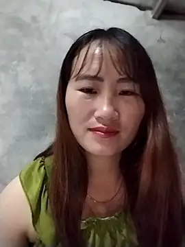 emini-xx online show from November 12, 2025, 12:22 am