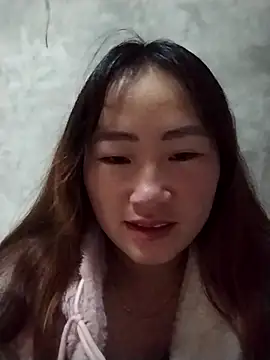 emini-xx online show from November 18, 2025, 11:26 pm