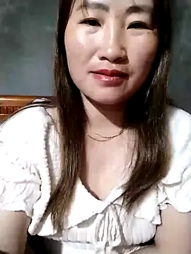 emini-xx online show from March 5, 2026, 11:39 am