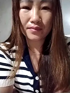 emini-xx online show from April 21, 2026, 10:45 pm