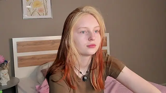 Snapshot of AngelWisee chatting on June 26, 2026, 3:11 am AngelWisee online show from June 26, 2026, 3:11 am