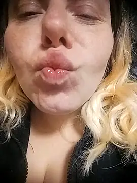 Lana-murr online show from March 30, 2026, 5:41 am