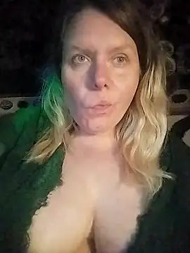 Lana-murr online show from April 18, 2026, 7:07 pm