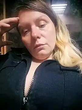 Lana-murr online show from April 20, 2026, 4:54 pm