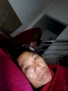 bella-la online show from December 20, 2025, 10:50 pm