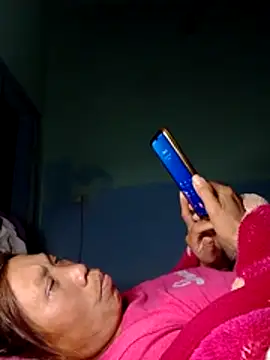 bella-la online show from March 6, 2026, 1:40 pm