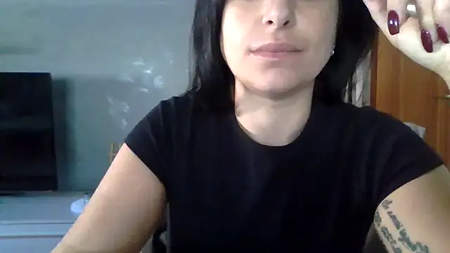 4clarissa online show from November 5, 2025, 8:14 am