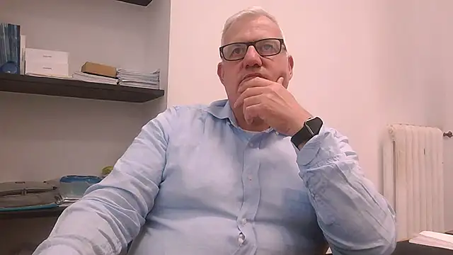 Snapshot of Diegoriv71 chatting on May 18, 2026, 1:17 pm Diegoriv71 online show from May 18, 2026, 1:17 pm