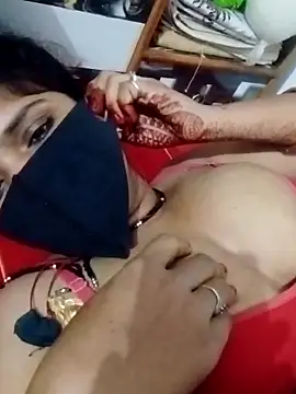 hot couple 000 online show from October 28, 2025, 9:50 pm