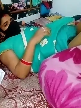 hot couple 000 online show from January 6, 2026, 2:54 pm