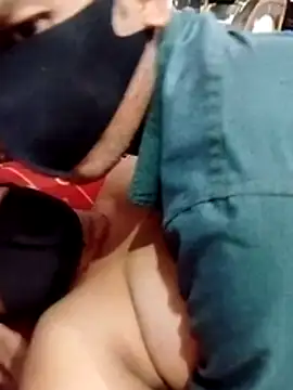 hot couple 000 online show from February 9, 2026, 3:38 pm