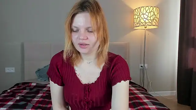 babyyullii online show from May 12, 2026, 1:36 am