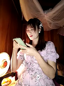 Snapshot of Em_xinh01 chatting on December 19, 2025, 1:18 pm Em xinh01 online show from December 19, 2025, 1:18 pm