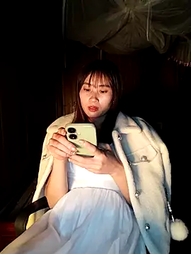 Snapshot of Em_xinh01 chatting on February 7, 2026, 5:38 pm Em xinh01 online show from February 7, 2026, 5:38 pm