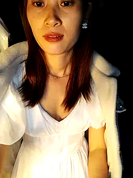 Snapshot of Em_xinh01 chatting on February 10, 2026, 11:31 pm Em xinh01 online show from February 10, 2026, 11:31 pm