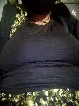 Snapshot of Homa6060 chatting on November 27, 2025, 4:31 pm Homa6060 online show from November 27, 2025, 4:31 pm