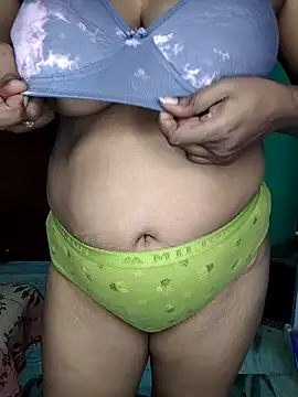 shreyareddy99 online show from December 22, 2025, 5:15 am