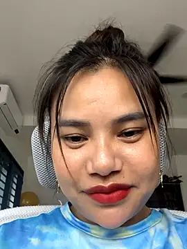 VinaVibe online show from October 28, 2025, 4:49 am