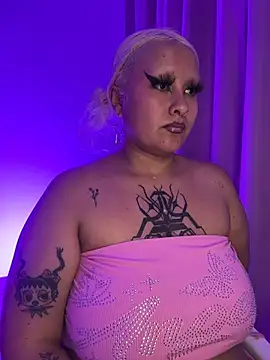 pinkbaddie777 online show from February 20, 2026, 8:05 am