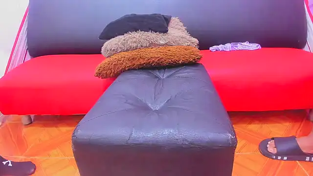 In my room anything goes online show from November 29, 2025, 3:53 am