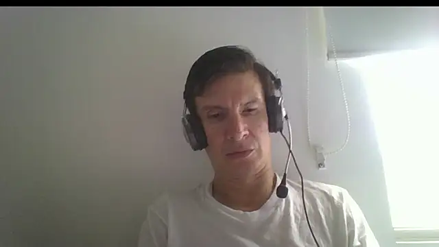 carliesexyman online show from November 24, 2025, 2:50 pm