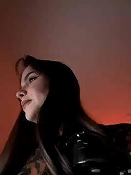 KissMeSashaPlz online show from November 8, 2025, 9:35 pm