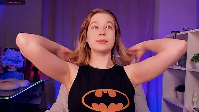 NicoletteTegeler online show from November 15, 2025, 6:33 am