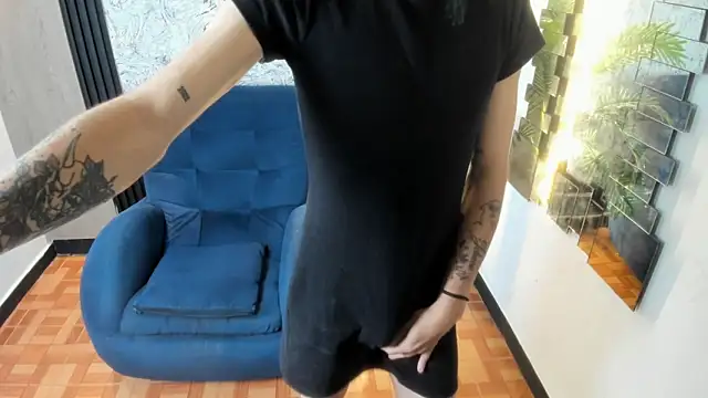 Nick carterr  online show from April 16, 2026, 7:47 pm