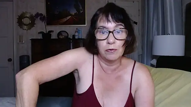 BigbustedBrenda online show from October 31, 2025, 10:33 pm