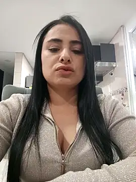 solandrea online show from October 30, 2025, 11:38 pm