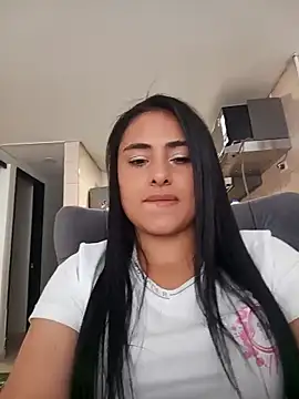 solandrea online show from November 1, 2025, 4:20 pm