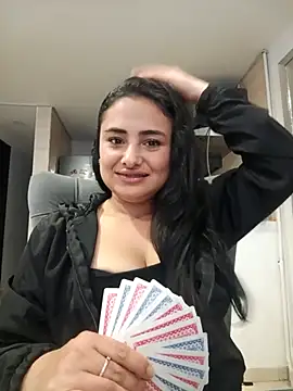 solandrea online show from November 3, 2025, 9:48 pm